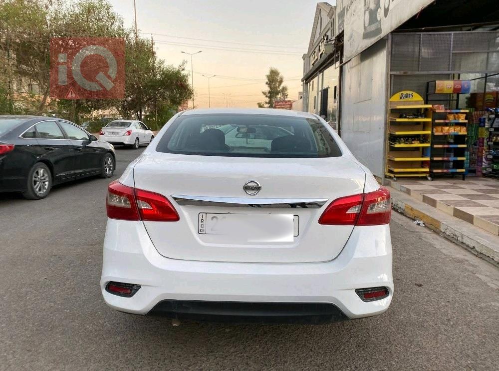 نیسان سێنترا